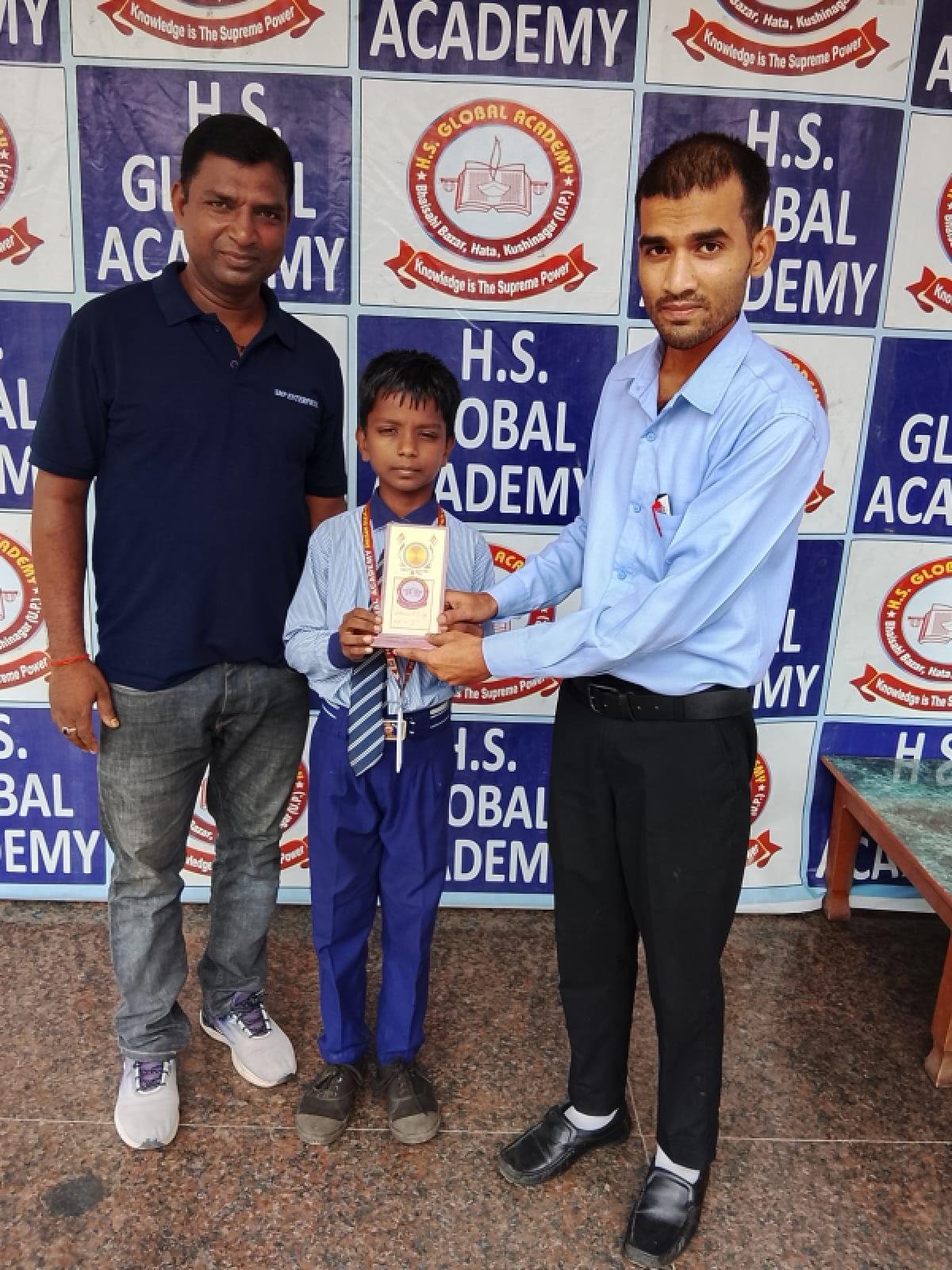 CLASS 5TH PTM BEST PRIZE DISTRABUTION